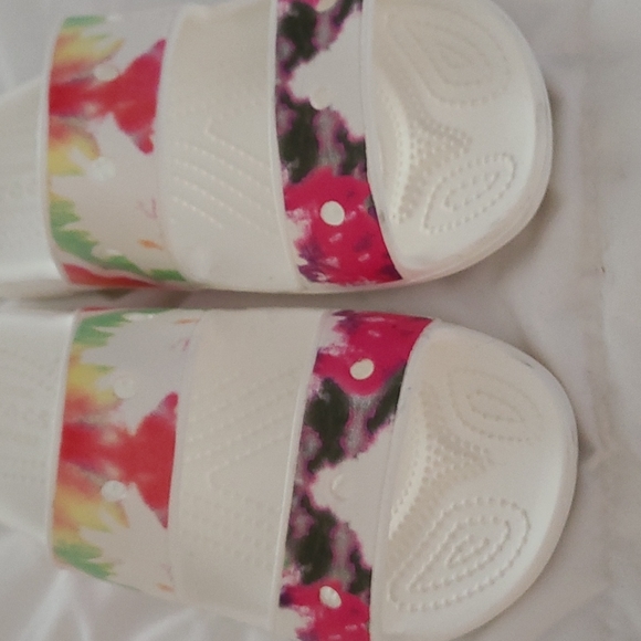 Bundle of two pairs of M4/W6 crocs sandals. EUC - Picture 5 of 7